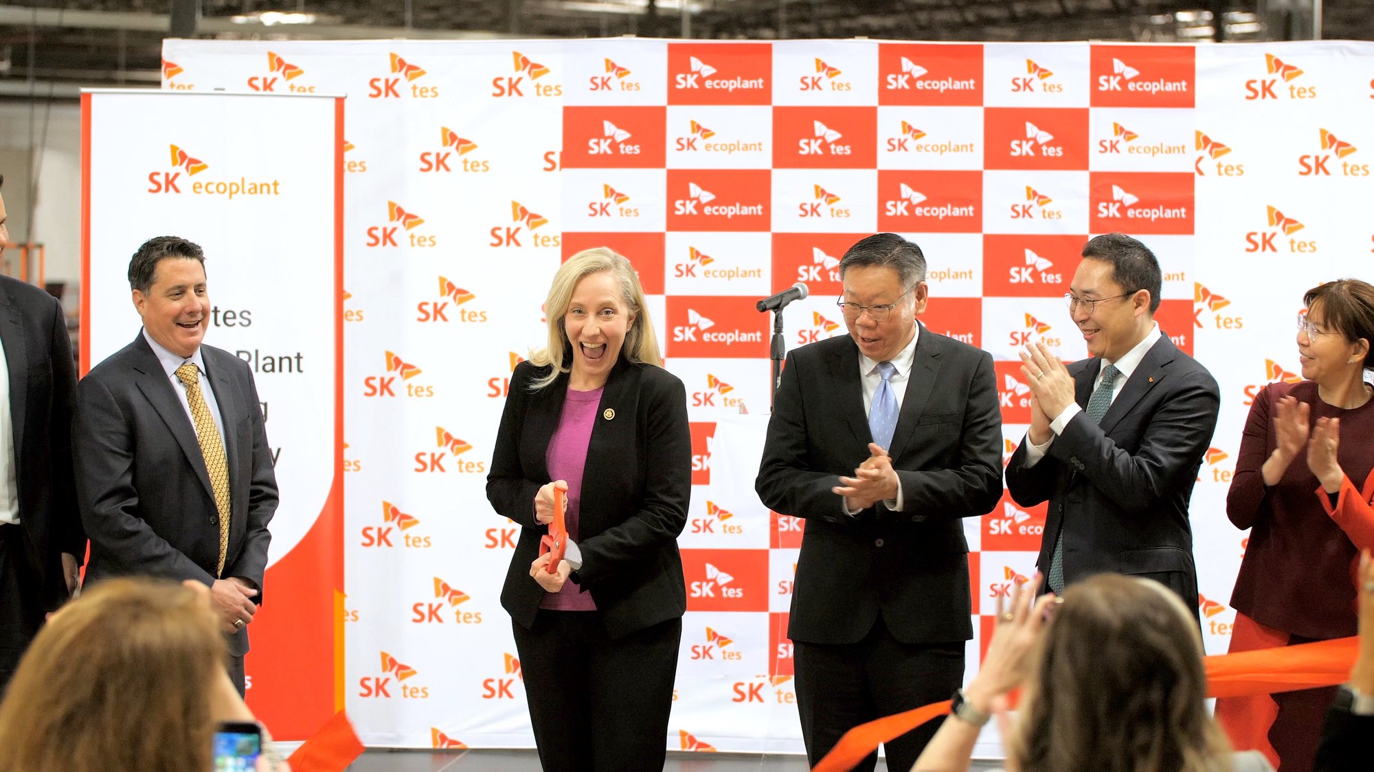 Rep. Spanberger cuts ribbon at SK tes Virginia opening ceremony